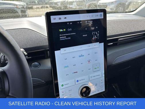 Star White Metallic Tri-Coat 2024 Ford Mustang Mach-E Select