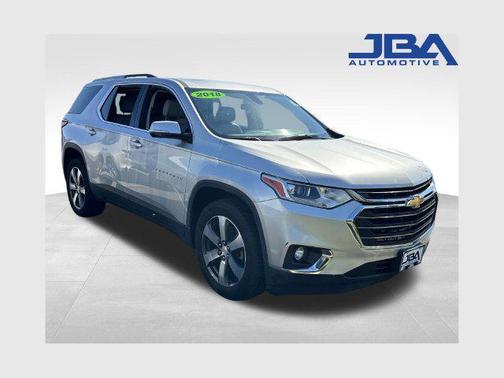 Silver Ice Metallic 2018 Chevrolet Traverse LT Leather