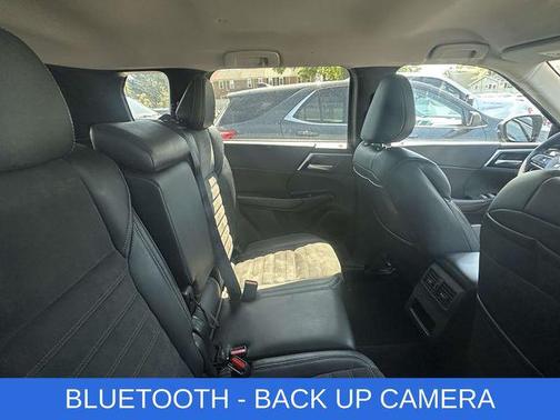Black Diamond 2024 Mitsubishi Outlander SE 2.5 S-AWC