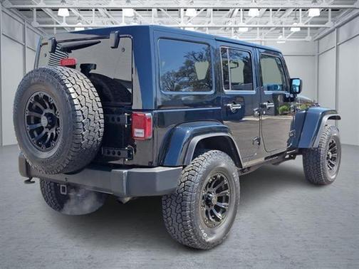 2013 Jeep Wrangler Unlimited Sahara