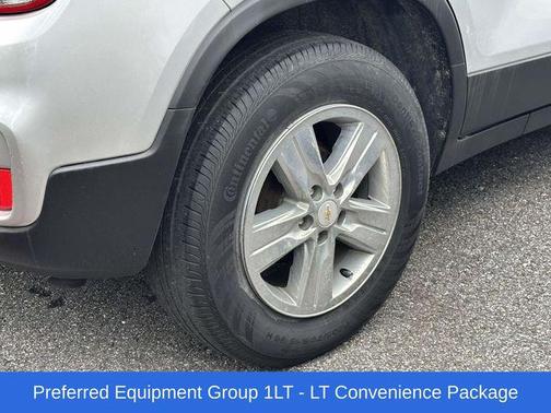 Silver Ice Metallic 2020 Chevrolet Trax LT