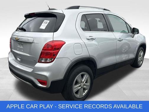 Silver Ice Metallic 2020 Chevrolet Trax LT