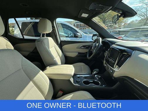 2023 Chevrolet Traverse LS