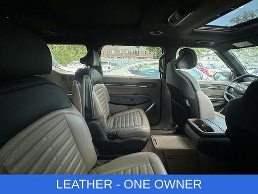 Snow White Pearl 2024 Kia EV9 Land