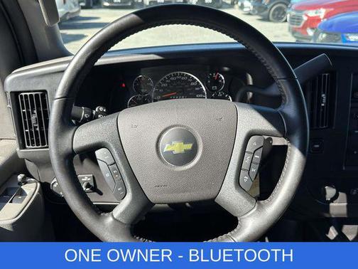 2022 Chevrolet Express 2500 LS