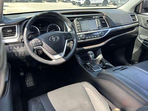 2017 Toyota Highlander Limited Platinum