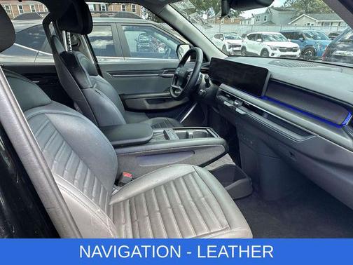 Aurora Black Pearl 2024 Kia EV9 Land