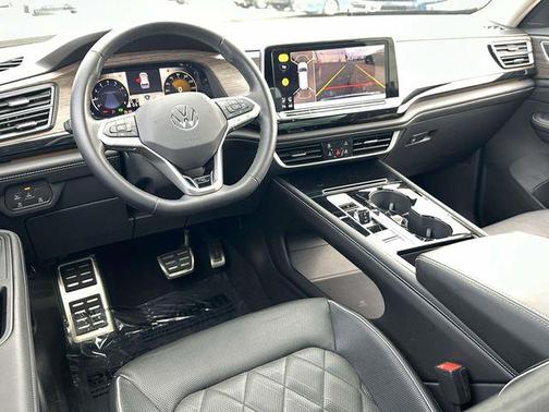 2024 Volkswagen Atlas 2.0T SEL Premium R-Line 4MOTION