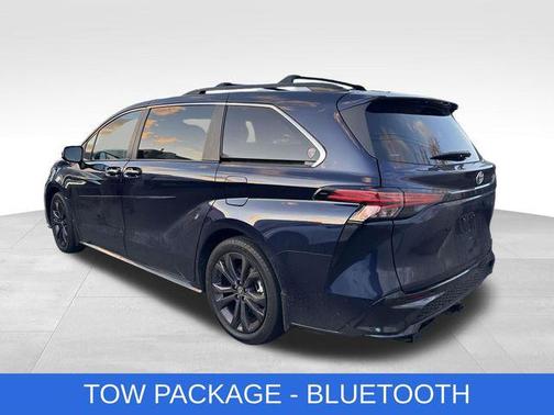 2022 Toyota Sienna XSE 7 Passenger