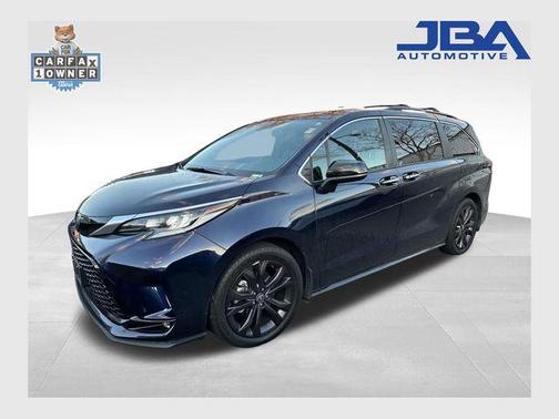 2022 Toyota Sienna XSE 7 Passenger