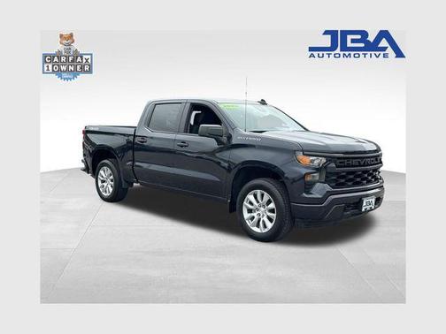 Dark Ash Metallic 2022 Chevrolet Silverado 1500 Custom