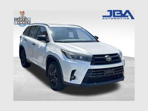 Blizzard Pearl 2019 Toyota Highlander SE