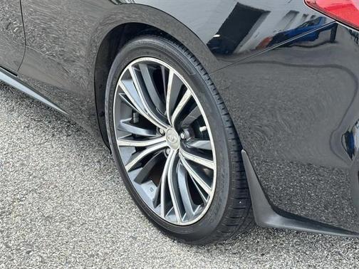 2019 INFINITI Q60 3.0T LUXE