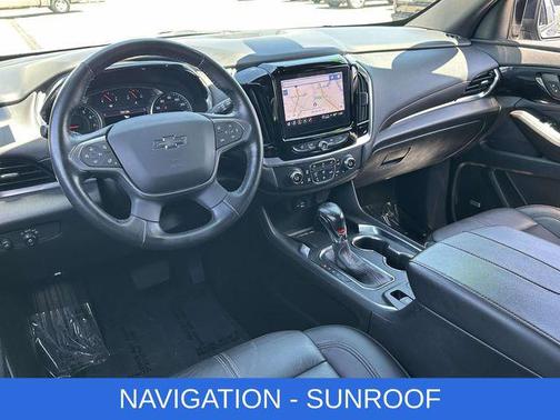Mosaic Black Metallic 2022 Chevrolet Traverse RS