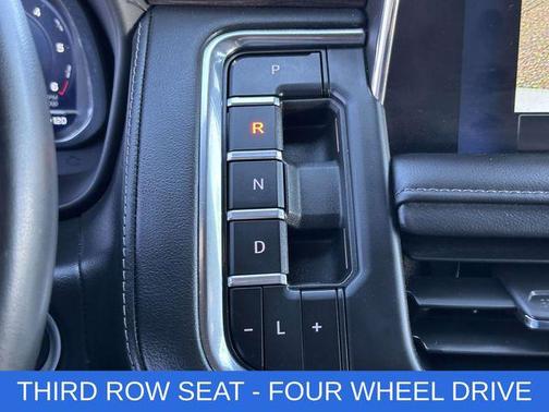 Summit White 2024 Chevrolet Suburban LT