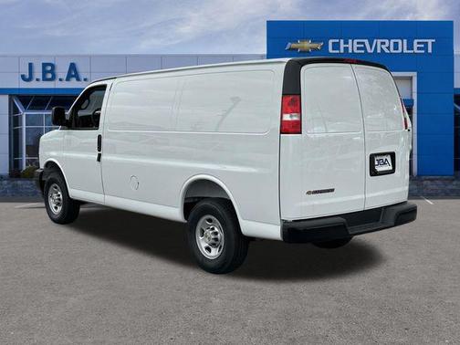 2025 Chevrolet Express 2500 RWD 2500 Regular Wheelbase WT