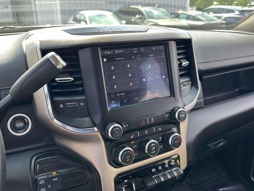 2022 RAM 2500 Laramie Crew Cab 4x4 6'4' Box