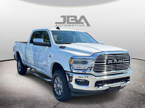 2022 RAM 2500 Laramie Crew Cab 4x4 6'4' Box