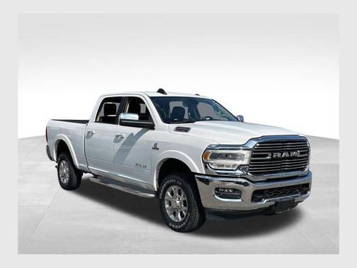 2022 RAM 2500 Laramie Crew Cab 4x4 6'4' Box