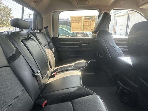 2022 RAM 2500 Laramie Crew Cab 4x4 6'4' Box
