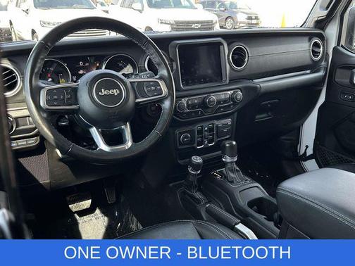 Bright White Clearcoat 2023 Jeep Wrangler 4xe Sahara