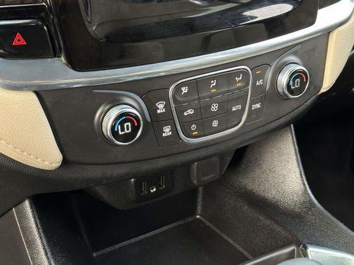2022 Chevrolet Traverse LS