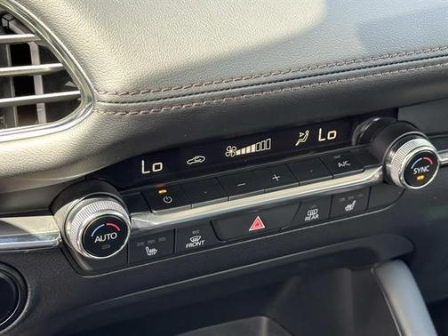 2022 Mazda Mazda3 FWD w/Preferred Package