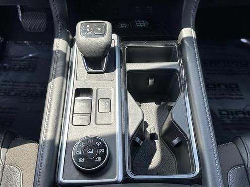 2022 Nissan Pathfinder SL 4WD