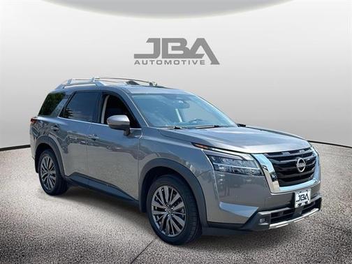 2022 Nissan Pathfinder SL 4WD