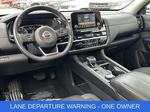 2022 Nissan Pathfinder SV 4WD