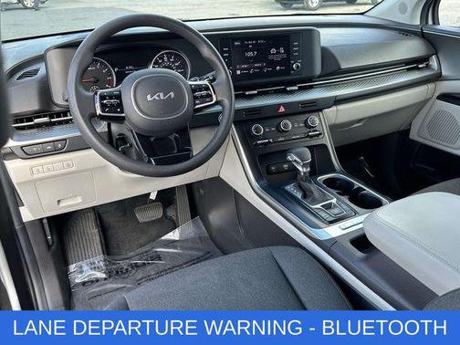 2023 Kia Carnival LX