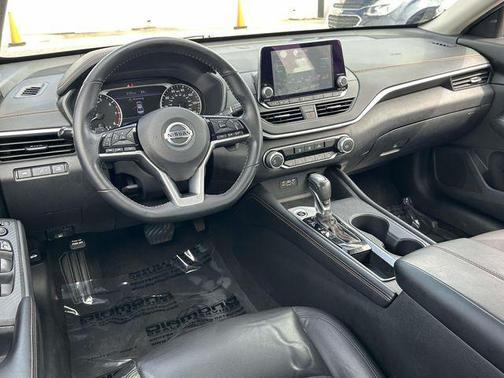 2021 Nissan Altima SR FWD