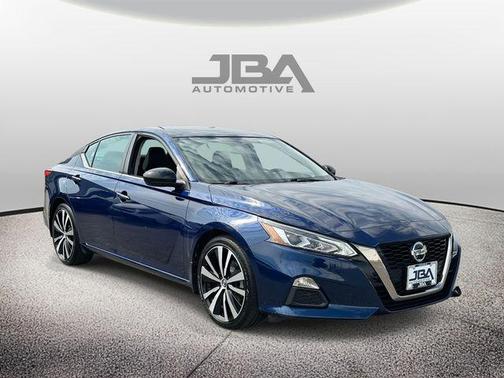 2021 Nissan Altima SR FWD