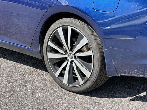 2021 Nissan Altima SR FWD