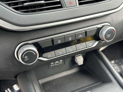 2021 Nissan Altima SR FWD