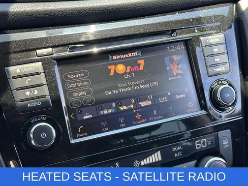 Pearl White 2018 Nissan Rogue SV
