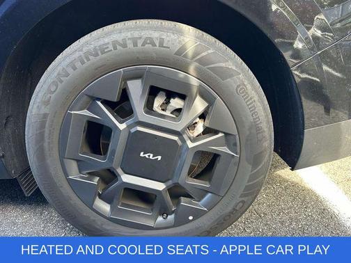 2025 Kia Carnival SX