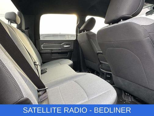 2022 RAM 2500 Big Horn Crew Cab 4x4 6'4' Box