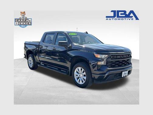 Dark Ash Metallic 2022 Chevrolet Silverado 1500 Custom