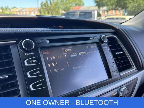 Ooh La La Rouge Mica 2018 Toyota Highlander XLE