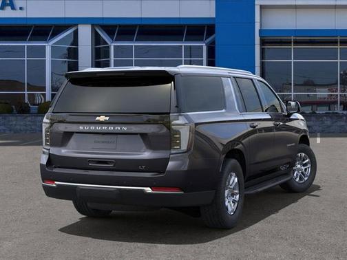 2025 Chevrolet Suburban LT