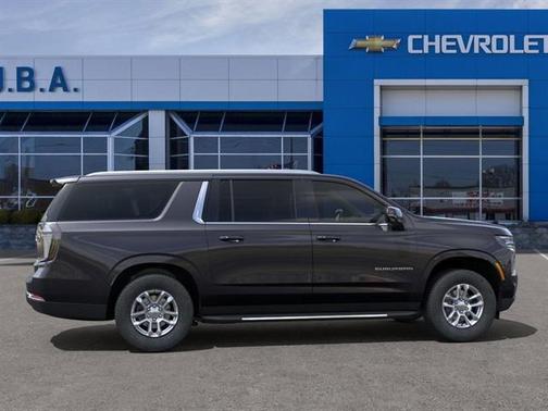 2025 Chevrolet Suburban LT