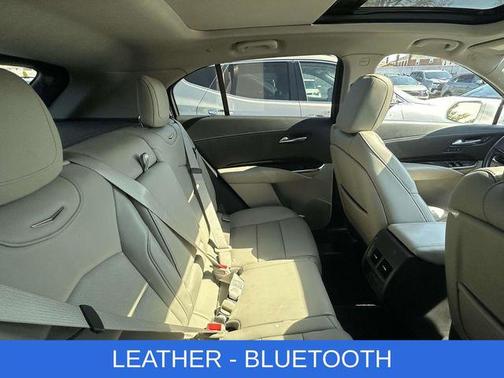 Crystal White Tricoat 2019 Cadillac XT4 Premium Luxury