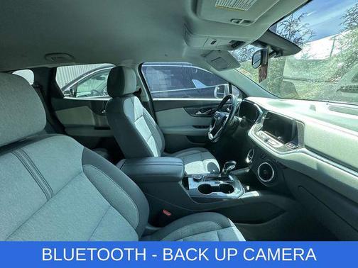 Silver Ice Metallic 2020 Chevrolet Blazer 2LT