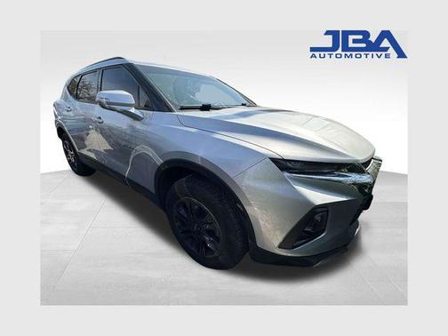 Silver Ice Metallic 2020 Chevrolet Blazer 2LT