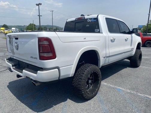Photo 4 of 29 of 2019 RAM 1500 Limited