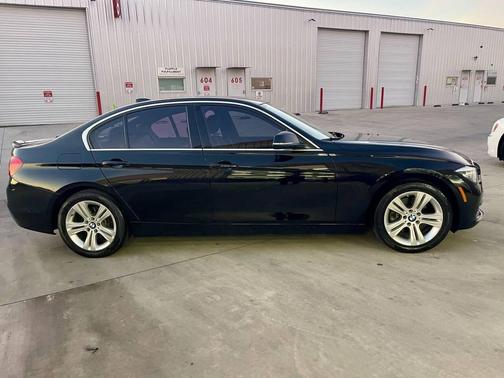 2017 BMW 330 330i 4dr Sedan