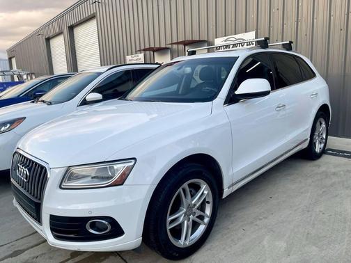 White 2016 Audi Q5 2.0T Premium Plus