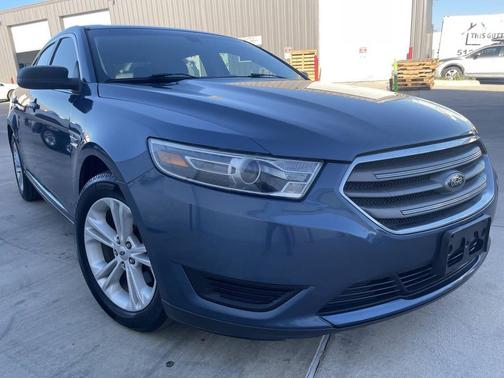 2018 Ford Taurus SE
