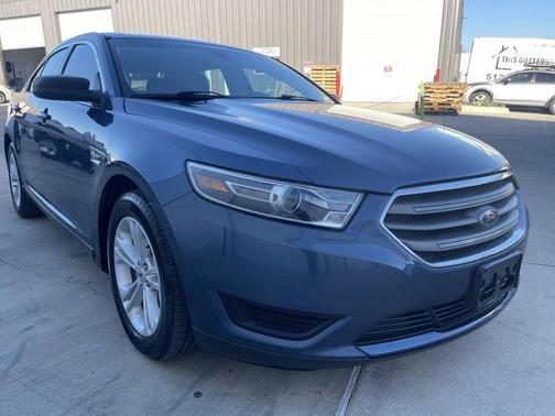 2018 Ford Taurus SE